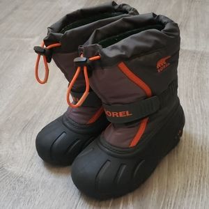 SOREL KIDS BOOTS SIZE 11